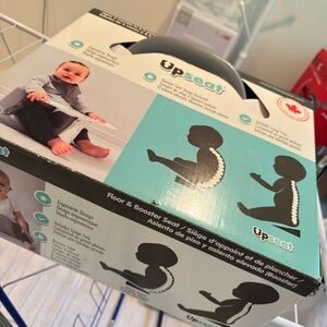 Upseat Floor & Booster Seat